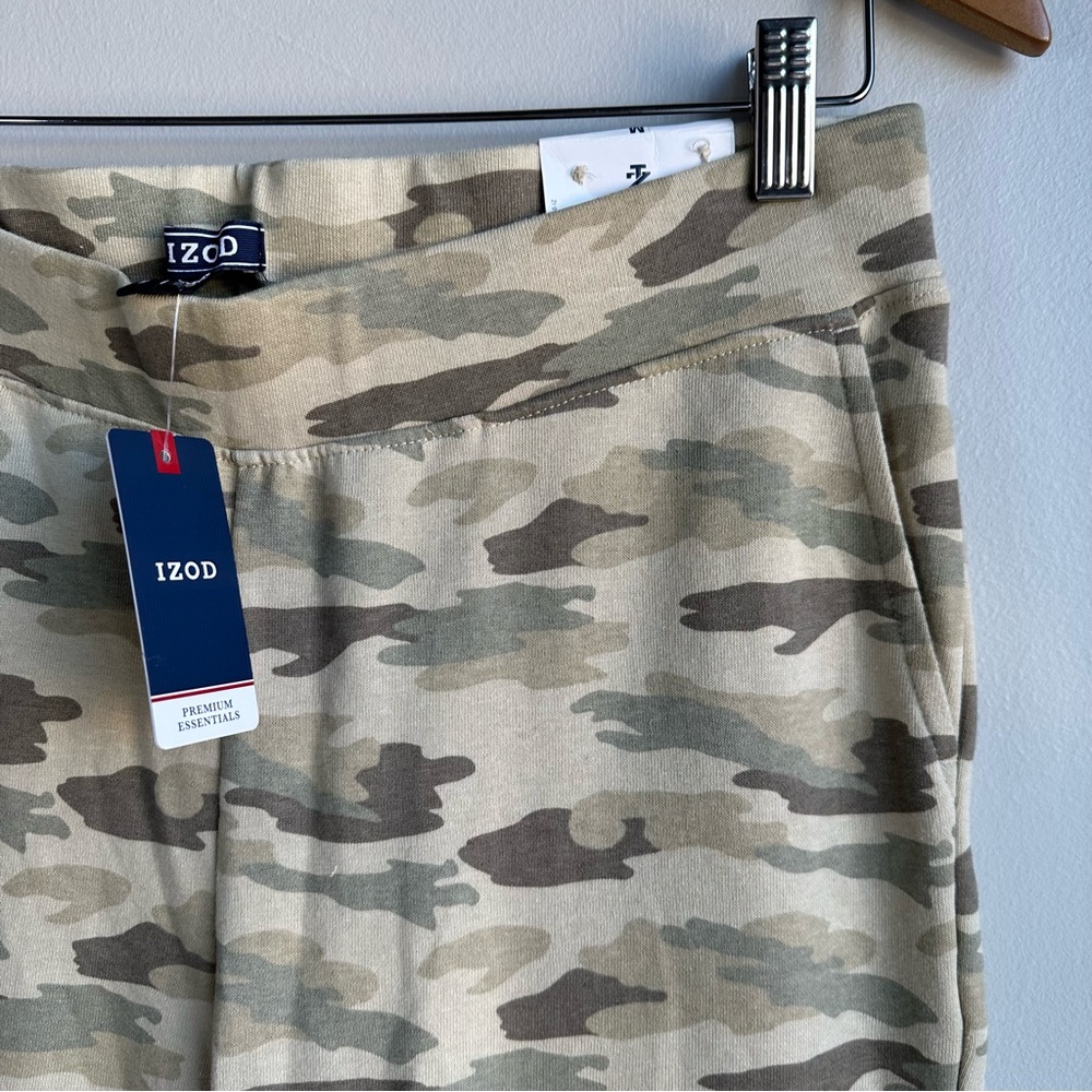 Izod lounge set camo size M/L - Picture 9 of 14